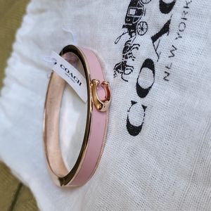 COACH SIGNATURE PUSH HINGED BANGLE PINK